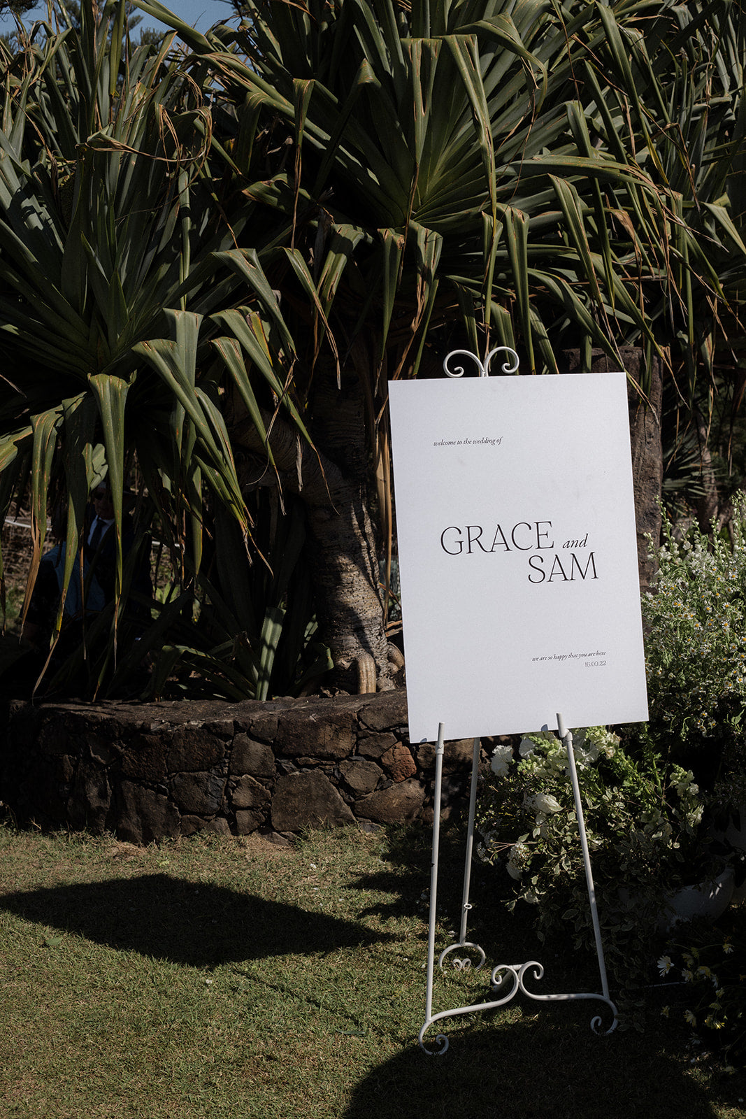 Swirl Detail Easel for Wedding Signage | For Love & Living Gold Coast Wedding & Event Hire