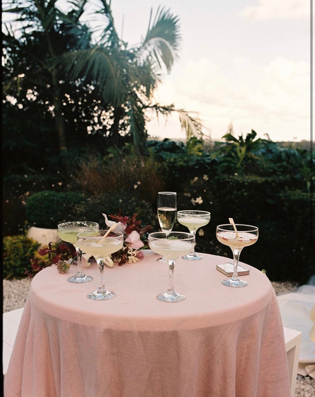 Blush French Linen High Bar Rounds