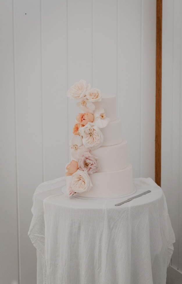 Silver Cake Knife for Hire | For Love & Living Gold Coast Weddings & Event Hire